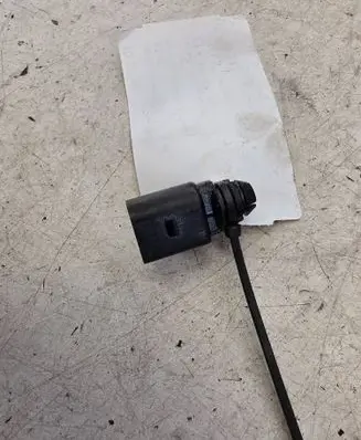 Volkswagen PASSAT B6 Outside/exterior temperature sensor 8Z0820535