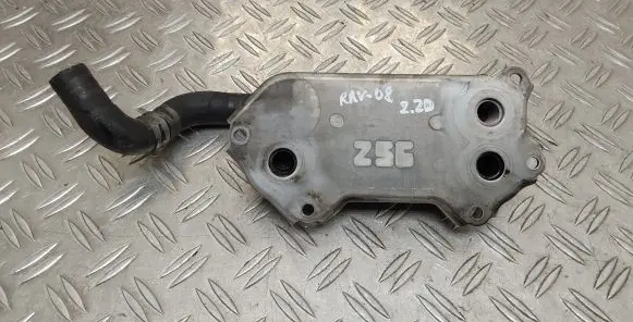 Toyota RAV 4 (XA30) Engine oil radiator 157100R010