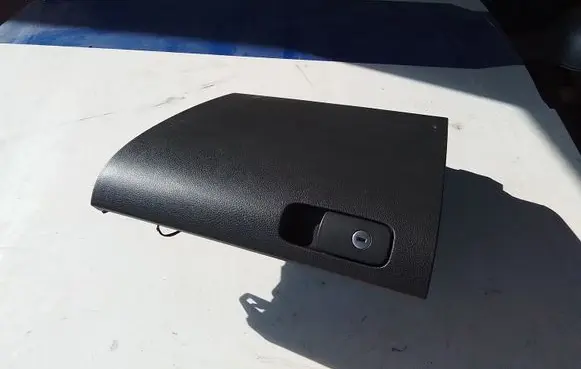 Volkswagen Tiguan Glove box 5M1857097 5M1857097Q