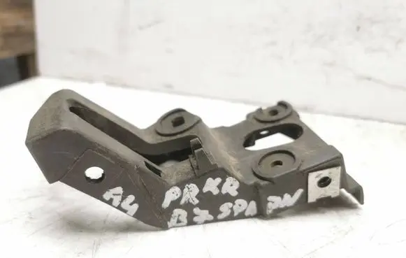 Fender mounting bracket