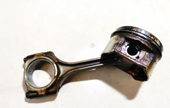 Honda Accord Piston with connecting rod PCC