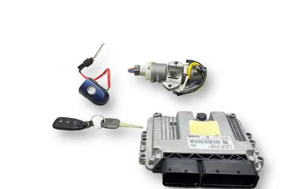 KIA Sportage Engine ECU kit and lock set 3911327347 0281015369