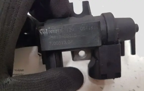 Toyota Avensis T250 Turbo solenoid valve 258190R010