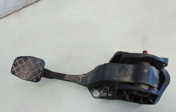 Volkswagen Caddy Clutch pedal 1T1721059BB
