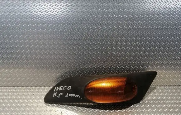 Iveco Daily 30.8 - 9 Front fender indicator light 500322577