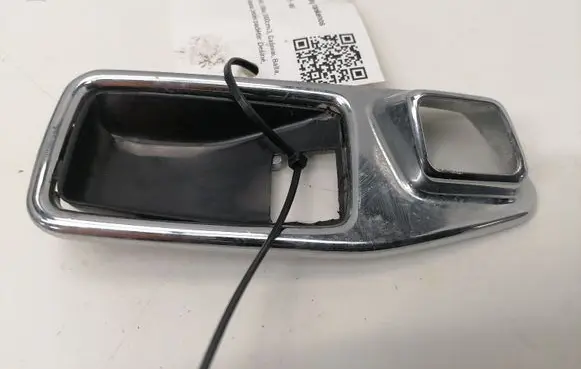 Mercedes-Benz E W123 Front door handle cover 1167660211