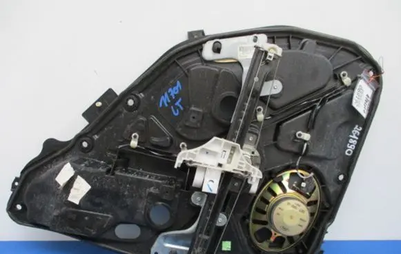 Ford Fusion Rear door window regulator with motor