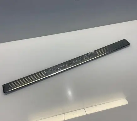 Mercedes-Benz E W212 Side skirt front trim A2126860936 2126860936