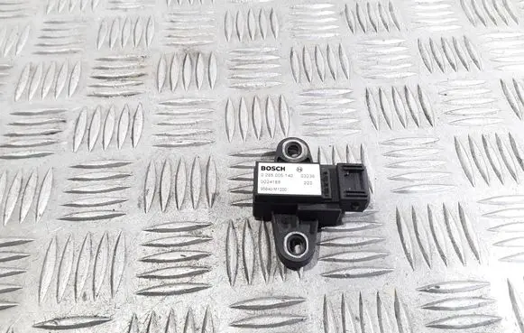 KIA Sorento Airbag deployment crash/impact sensor 0265005142