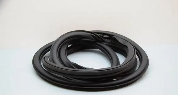 Seat Ateca Rubber seal front coupe door 575867365P