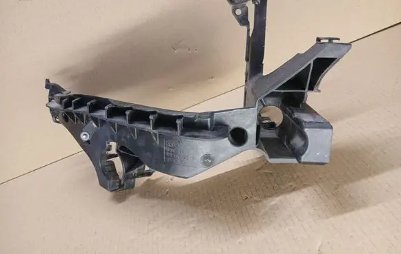 Audi A4 S4 B8 8K Headlight/headlamp mounting bracket 8K0805608B