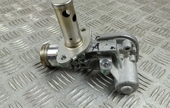 Jeep Grand Cherokee WL EGR valve