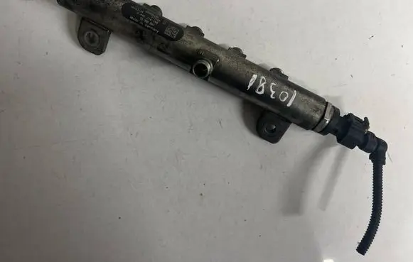 Opel Insignia A Fuel main line pipe 0445214199