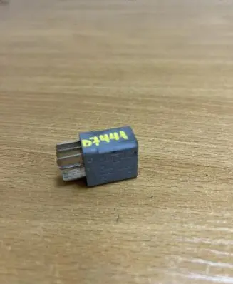 Volkswagen Crafter Other relay A0045452005 D7441