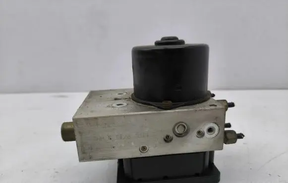 Jeep Grand Cherokee (WK) ABS Pump 25020600053 25092543033