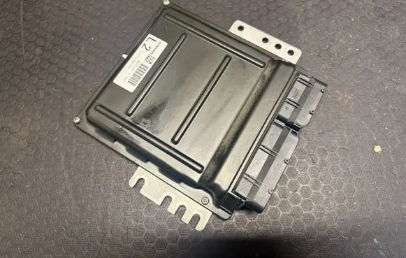 Infiniti FX Engine control unit/module MEC31221