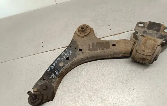 Volvo S60 Front lower control arm/wishbone