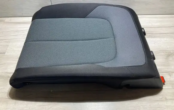 Audi Q2 - Seat trim 