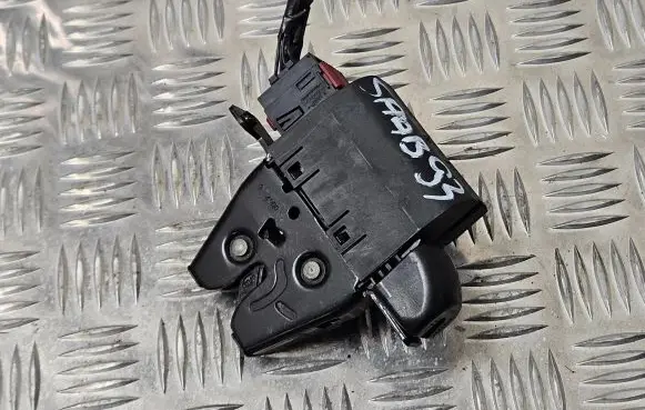 Loading door lock