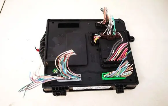 Renault Megane III Comfort/convenience module 284b17882r s180098101