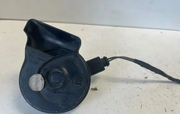 Volkswagen PASSAT CC Horn signal A046522