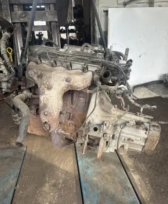 Mazda 323 Engine
