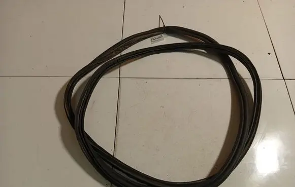 Opel Astra H Trunk rubber seal (body)
