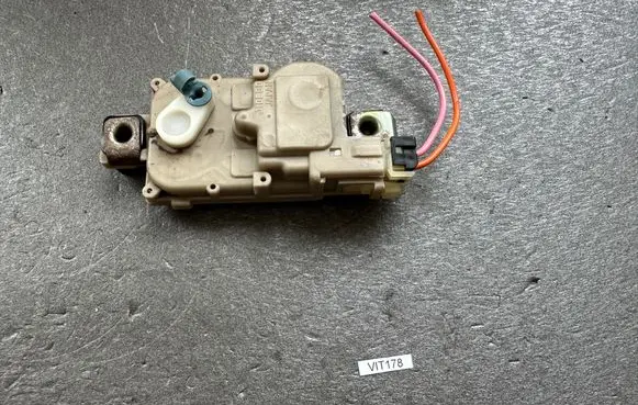 Nissan Patrol Y60 Rear door lock 8255310V00