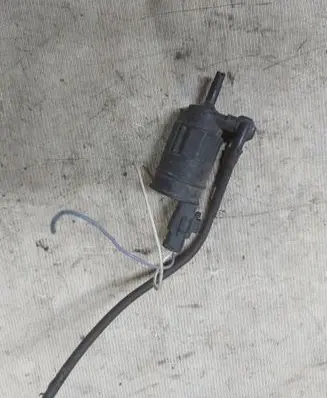 Renault Espace III Windscreen/windshield washer pump 7700430702