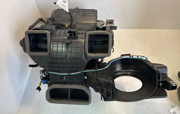 Renault Master III Interior heater climate box assembly 272702687R