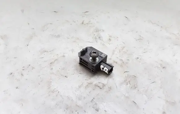 Opel Antara Airbag deployment crash/impact sensor 13502577 154011FAB