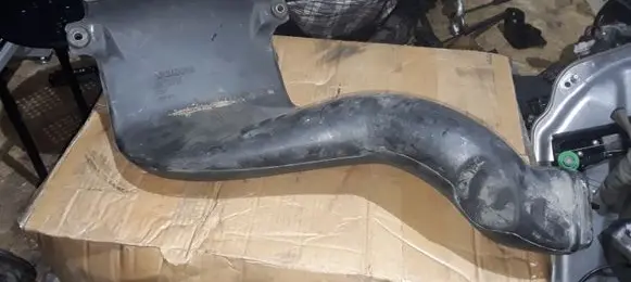 Volvo XC90 Air intake duct part 8624986