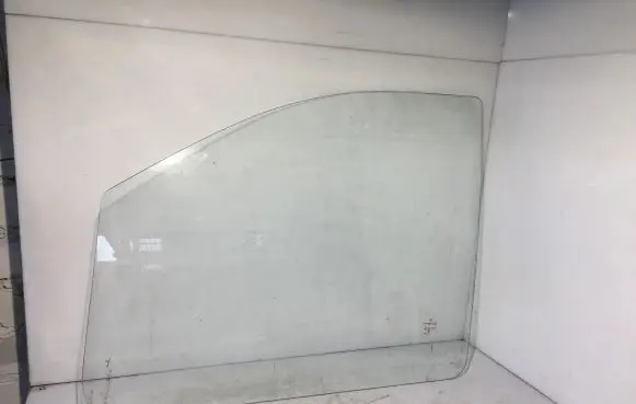 Mercedes-Benz Vito Viano W639 Front door window glass four-door DOT211M73AS2 43R000016 E000191