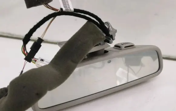 Mercedes-Benz E W212 Rear view mirror (interior) 2048103317 E11026530