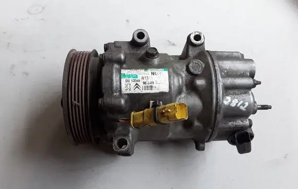 Citroen C4 I Picasso Air conditioning (A/C) compressor (pump) 9684960580