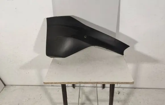 Rear bumper corner part panel trim