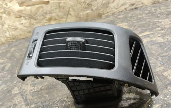 Hyundai i30 Dashboard air vent grill cover trim 974802R000