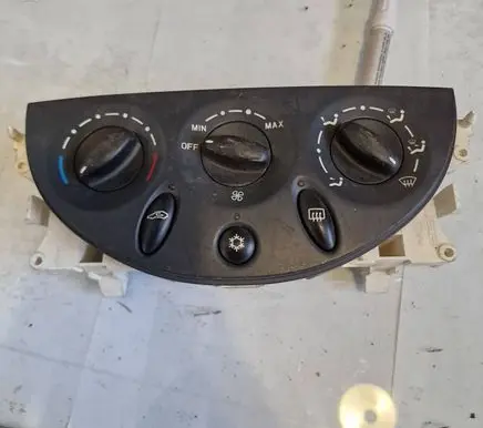 Citroen C5 Climate control unit F661827T 950029 69382200