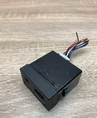 Hyundai i40 USB socket connector 961203Z5004X 3Z5004X WithPlug