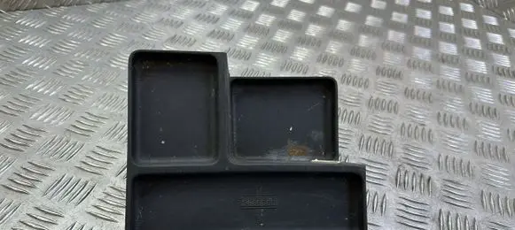 Chrysler Grand Voyager V Other interior part L0129635