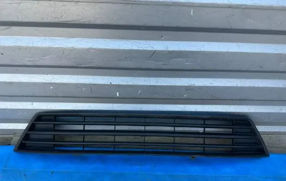 Volkswagen Caddy Front bumper lower grill 2K5853677