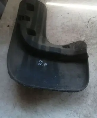 Volkswagen Golf VI Front mudguard 5K0075101