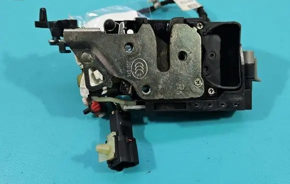 SsangYong Rexton I Rear door lock IMPRK1482105