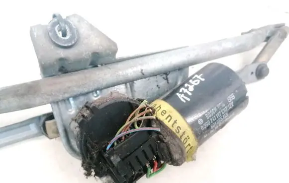 Audi A4 S4 B5 8D Wiper motor 0390241117 8D1955113