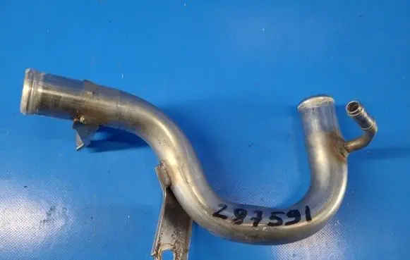 Toyota Prius (XW30) Engine coolant pipe/hose 