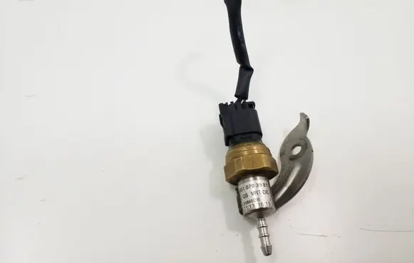 Mercedes-Benz E W212 Sensor A6510703981