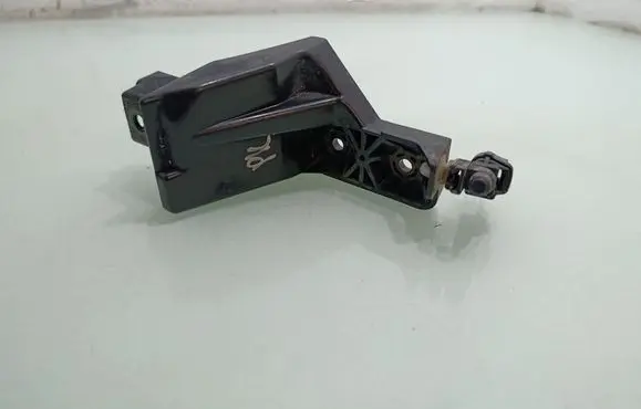 Mitsubishi Outlander Front bumper mounting bracket 6400C453
