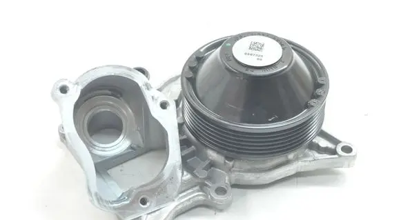 BMW 6 F12 F13 Water pump 8507326