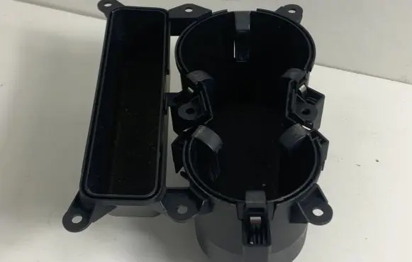 Cup holder front