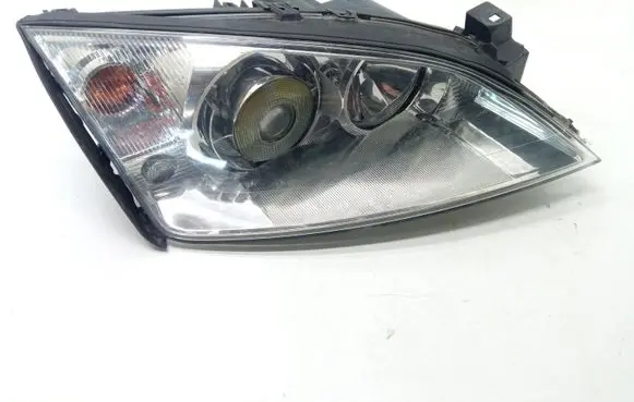 Ford Mondeo Mk III Headlight/headlamp